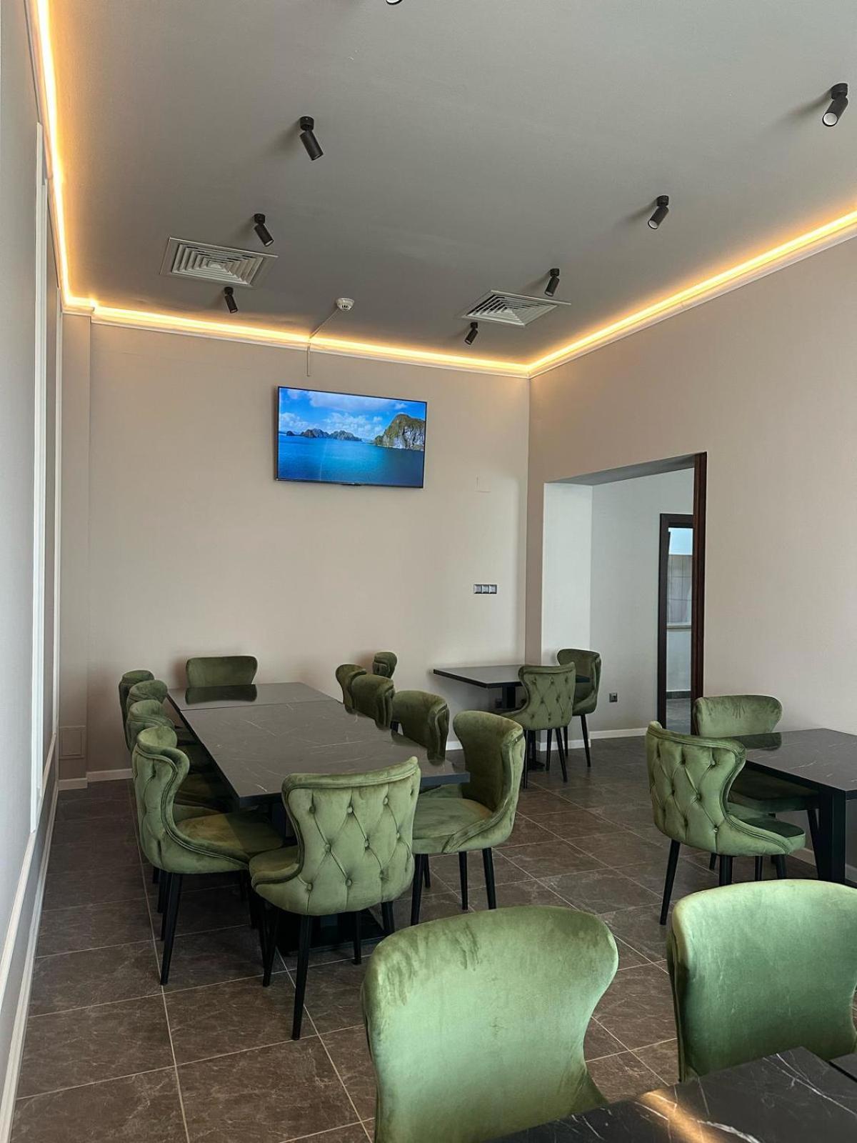 Coliseum Hotel Calafat Buitenkant foto