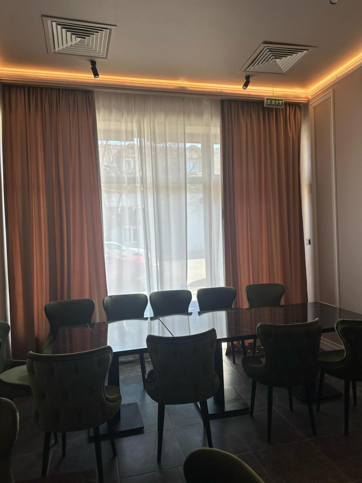 Coliseum Hotel Calafat Buitenkant foto