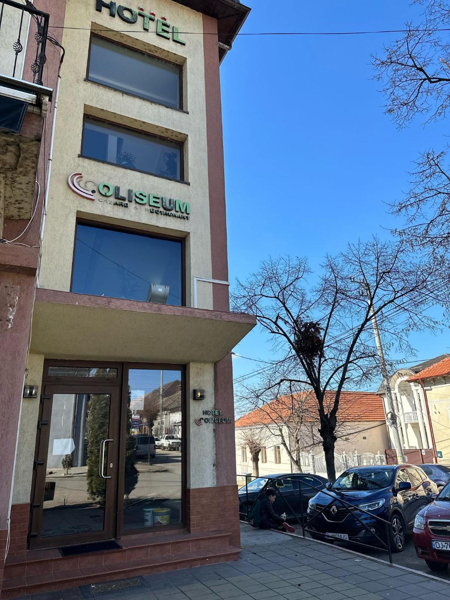 Coliseum Hotel Calafat Buitenkant foto