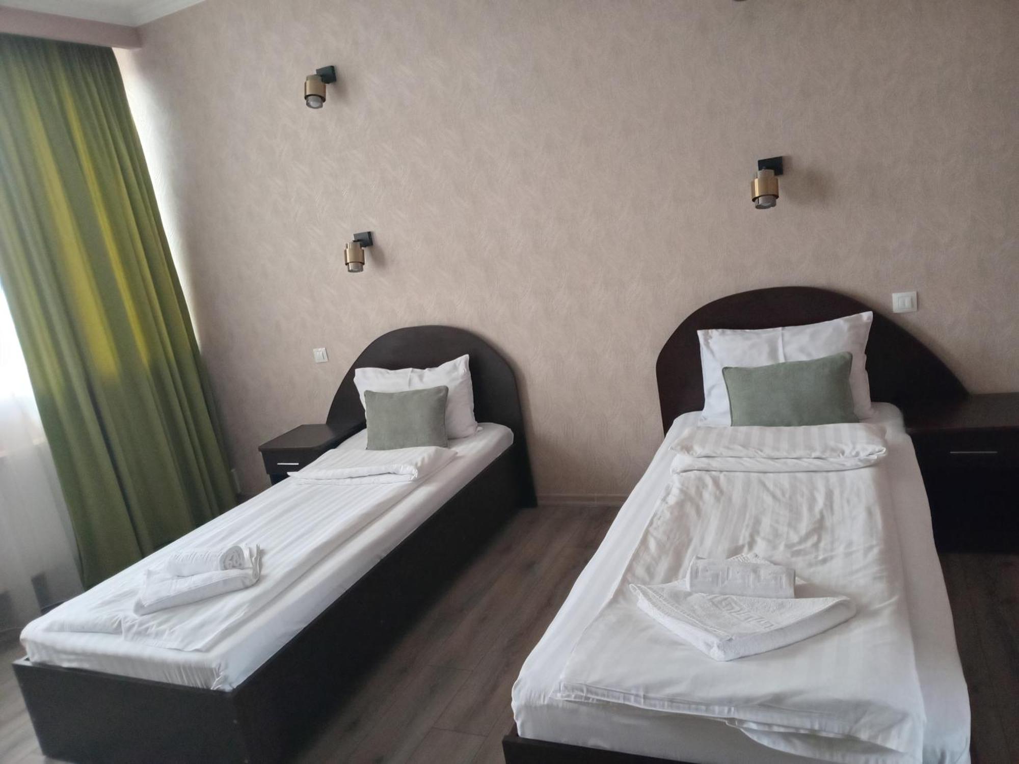 Coliseum Hotel Calafat Buitenkant foto