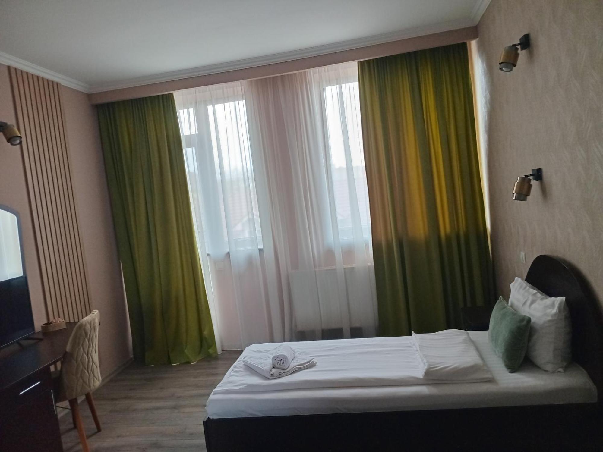 Coliseum Hotel Calafat Buitenkant foto